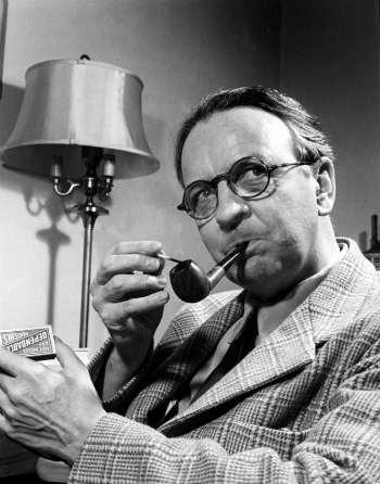 RAYMOND CHANDLER 