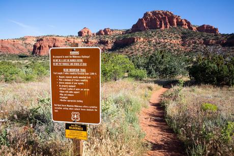 Bear-Mountain-Trail-Sign.jpg.optimal ▷ Senderismo Bear Mountain Trail en Sedona, Arizona