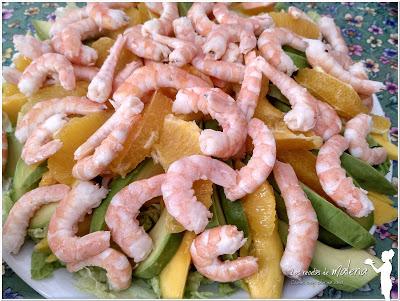 Ensalada de langostinos con cítricos y mayonesa de mango para celebrar la entrada del verano