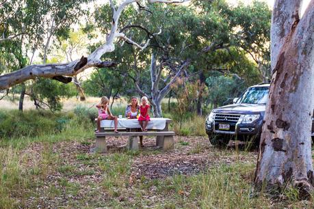 Outback-Queensland-road-trip-Tambo ▷ Comente sobre 52 formas de ahorrar dinero en viajes con 101 formas sin dolor de ahorrar su dinero cada mes, mamá rehace