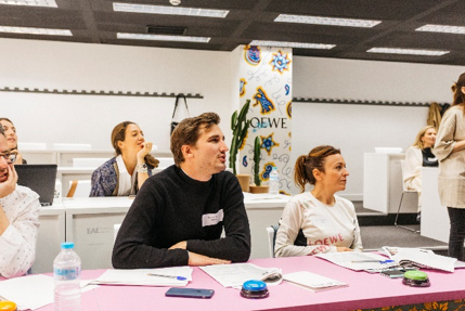 Cuatro alumnas de EAE Business School seleccionadas para el programa de talento de LOEWE