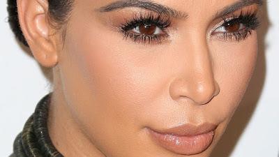 Cómo se maquilla Kim Kardashian