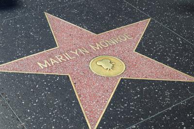 Roban la estatua de Marilyn Monroe de Hollywood