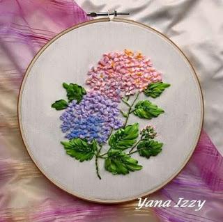 Aprende cómo hacer cojines bordados con flores de listón Aprende cómo hacer cojines bordados con flores de listón