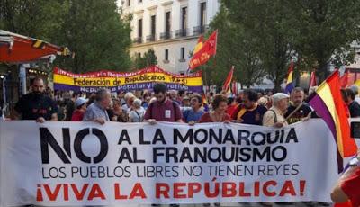 Vuelven los referendums republicanos al centro de Madrid.