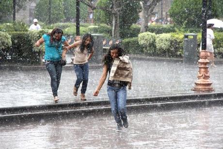 Fuertes lluvias seguirán toda la semana en San Luis Potosí