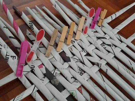 CESTA RECICLADA CON PERIODICOS VIEJOS CESTA RECICLADA CON PERIODICOS VIEJOS