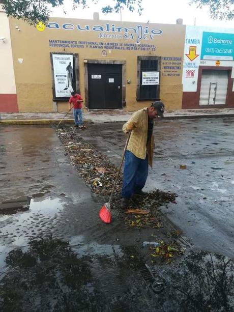 6 toneladas de basura al día termina en las alcantarillas