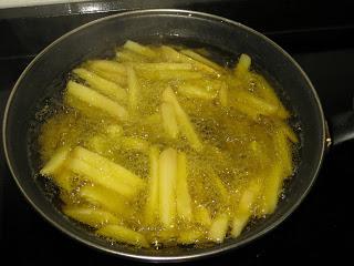 HUEVOS ROTOS A LA GALLEGA