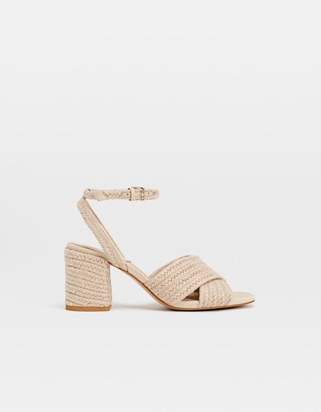 SUMMER TRENDS; SANDALIAS DE RAFIA.-