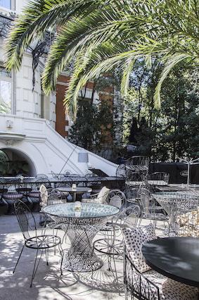 Cinco terrazas para posturear (y comer bien) este verano. Cinco terrazas para posturear (y comer bien) este verano.