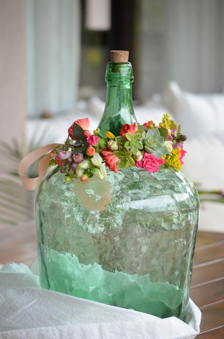 Flores y globos para Olivia: Feliz Cumple perruno