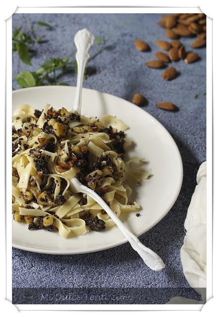 Tagliatelle con Morcilla, Manzana y Almendras Tagliatelle con Morcilla, Manzana y Almendras