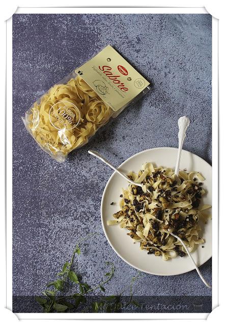 Tagliatelle con Morcilla, Manzana y Almendras