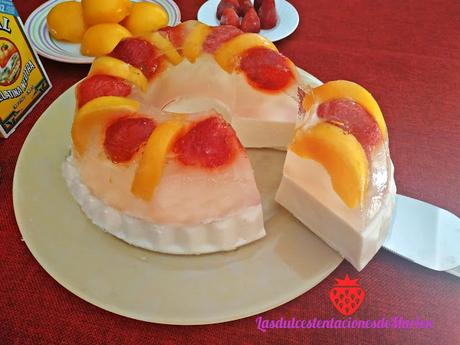 Gelatina  con Frutas y Queso