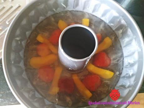 Gelatina con Frutas y Queso Gelatina con Frutas y Queso