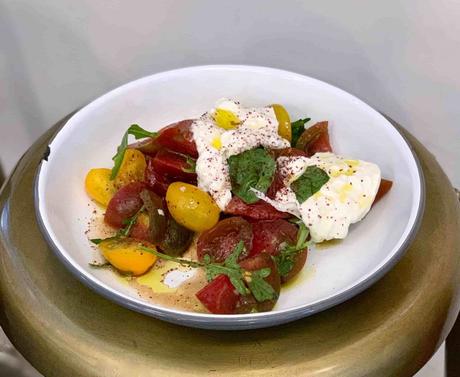 Auto Rosellón, el restaurante que no se encasilla.