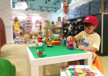 Imaginarium cambia sus tiendas: abre la primera tienda Imaginarium con espacio para que los niños jueguen