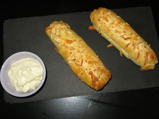 PERRITOS AL HORNO CON HOJALDRE
