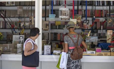 [A VUELAPLUMA] Una carta y una botella de txakoli