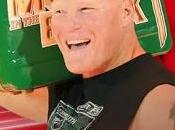 Brock Lesnar casi mata camarógrafo escalera