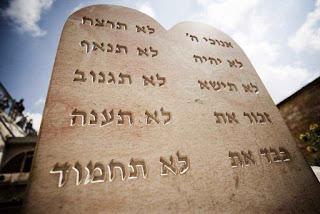 La obediencia a los diez mandamientos