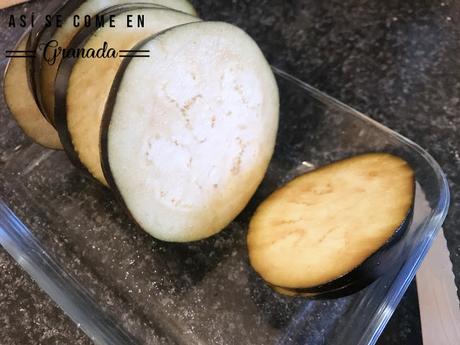 Libritos de berenjenas y roquefort