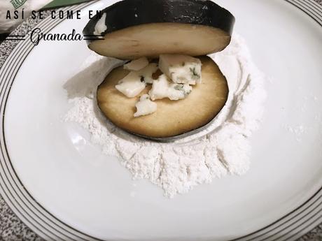 Libritos de berenjenas y roquefort