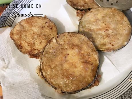 Libritos de berenjenas y roquefort