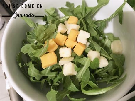 Ensalada agridulce con vinagreta de frambuesas. Juego de blogueros 2.0 Ensalada agridulce con vinagreta de frambuesas. Juego de blogueros 2.0