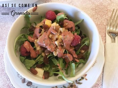 Ensalada agridulce con vinagreta de frambuesas. Juego de blogueros 2.0