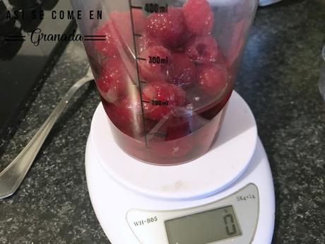 Ensalada agridulce con vinagreta de frambuesas. Juego de blogueros 2.0 Ensalada agridulce con vinagreta de frambuesas. Juego de blogueros 2.0