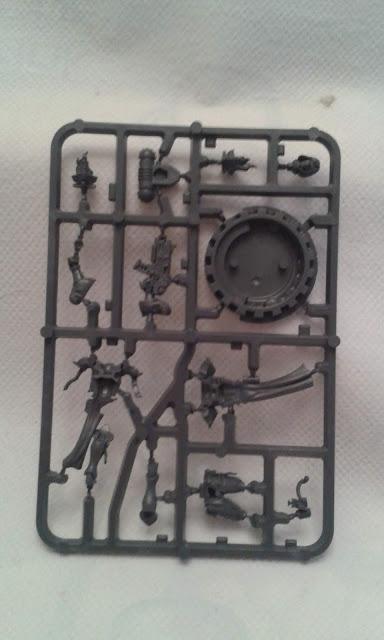 Hermana Superior Amalia Novena, unbox