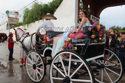 La familia Leiva Correa se complace en presentar en socie... La familia Leiva Correa se complace en presentar en socie...