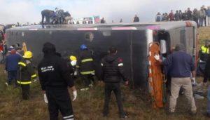 Tragedia en Argentina: 14 muertos y 44 heridos en accidente de ómnibus.