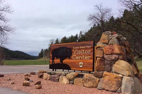 Things-to-do-in-Custer-State-Park-Visitor-Center.jpg.optimal ▷ 13 grandes cosas que hacer en el Parque Estatal Custer (+ Itinerario de un día)