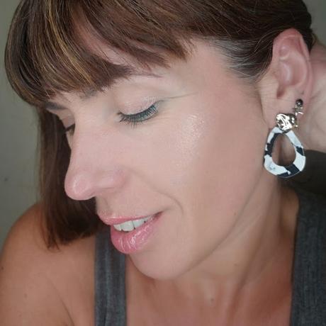 Dos iluminadores low cost  líquidos para abusar este verano