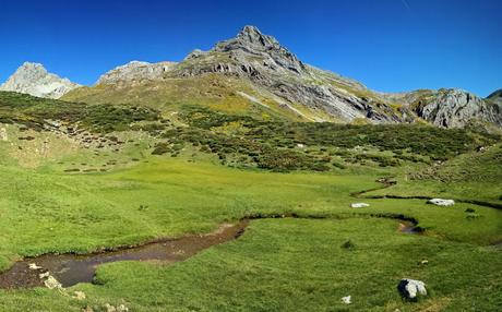 MONTIHUERO Y LAGUNA LAS VERDES