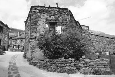 Valverde de los Arroyos. Pueblos negros