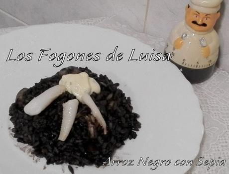 ARROZ NEGRO CON SEPIA Y ALIOLI DE ALCACHOFA