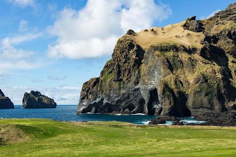 ▷ Islas Westman – Su guía a la isla Heimaey en Islandia Elephant-Rock-Halldorsskora-in-Iceland.jpg.optimal ▷ Islas Westman - Su guía a la isla Heimaey en Islandia