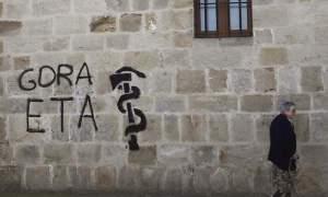 Apagando el fuego con gasolina Apagando el fuego con gasolina