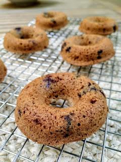 Donuts integrales de arándanos - Veganos Donuts integrales de arándanos - Veganos