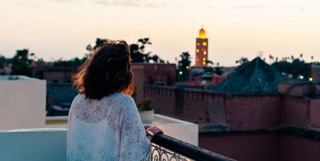 Cuanto más te preocupes por tomar la decisión “correcta”, más infeliz te sentirás con lo que decidas