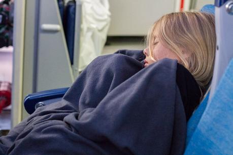 flying-to-hawaii-with-hawaiian-airlines-9 ▷ Comente sobre 10 consejos para sobrevivir un vuelo internacional con niños con consejos para viajar internacionalmente con niños | Mis hermosas aventuras