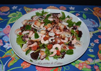 Ensalada fría de marisco a la parrilla