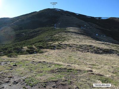 La Foceicha-Las Navariegas-La Piedra-El Cuernu l´Aguil-Cuevas