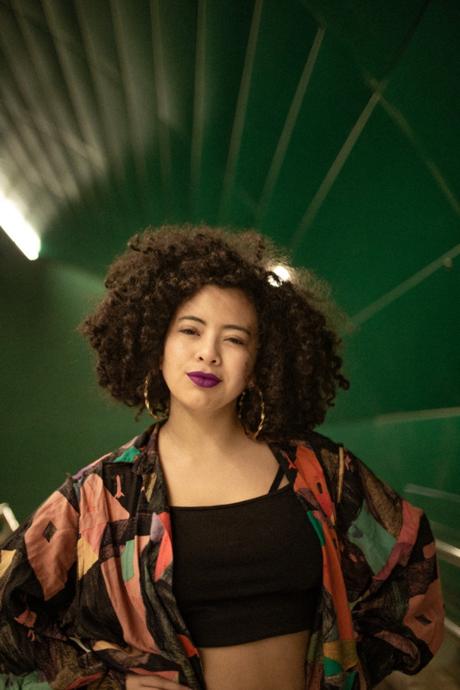 Ania Ivania estrena su single ‘Olas’ y habla sobre la escena musical actual