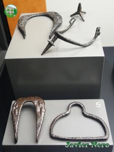 HERRADURA, ACICATE, ESTRIBO Y ABROJO