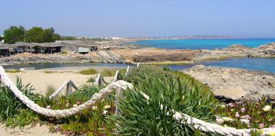 Salvemos Formentera o dejemos que el turismo de masas mate otra isla.